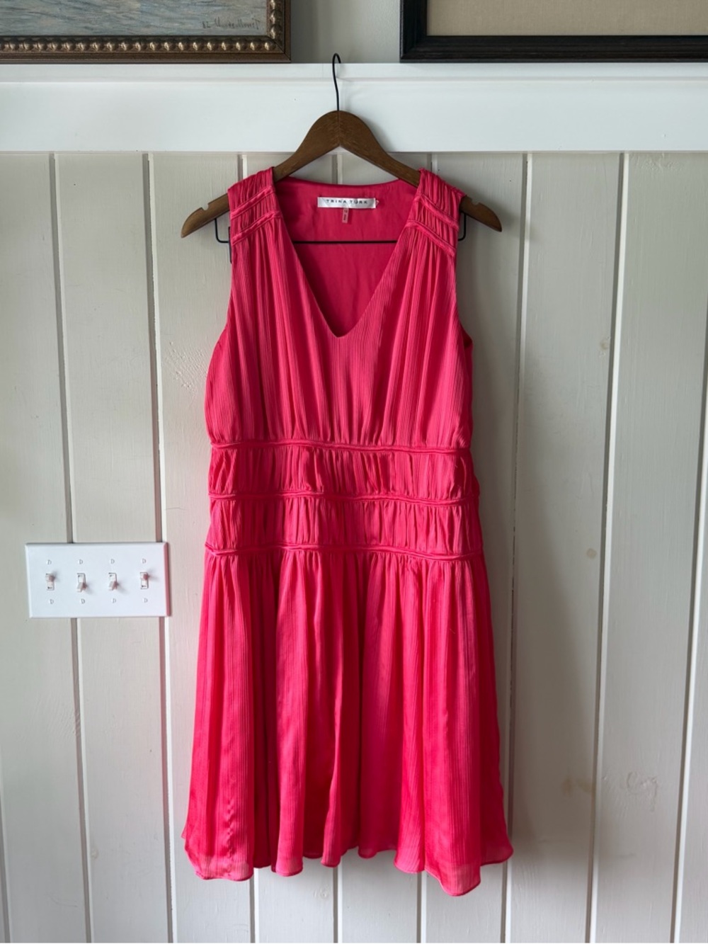 Women’s Trina Turk Hot Pink Sleeveless V-Neck Mini Dress, Size 12